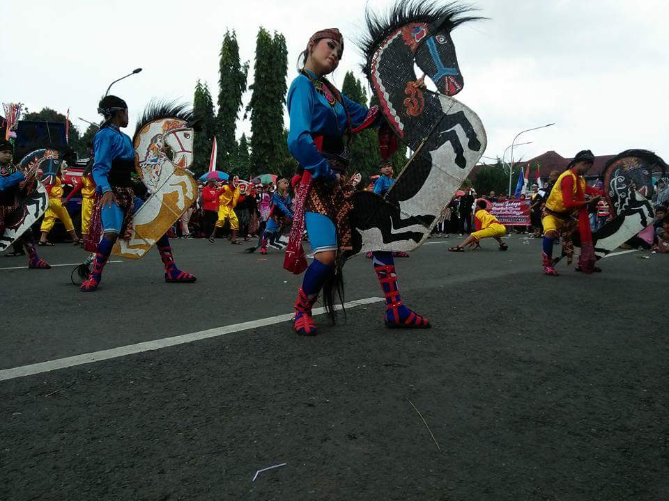 Pawai Budaya Hari Jadi Purbalingga, mengakiri Tahun 2017 dengan Pesona yg Indah