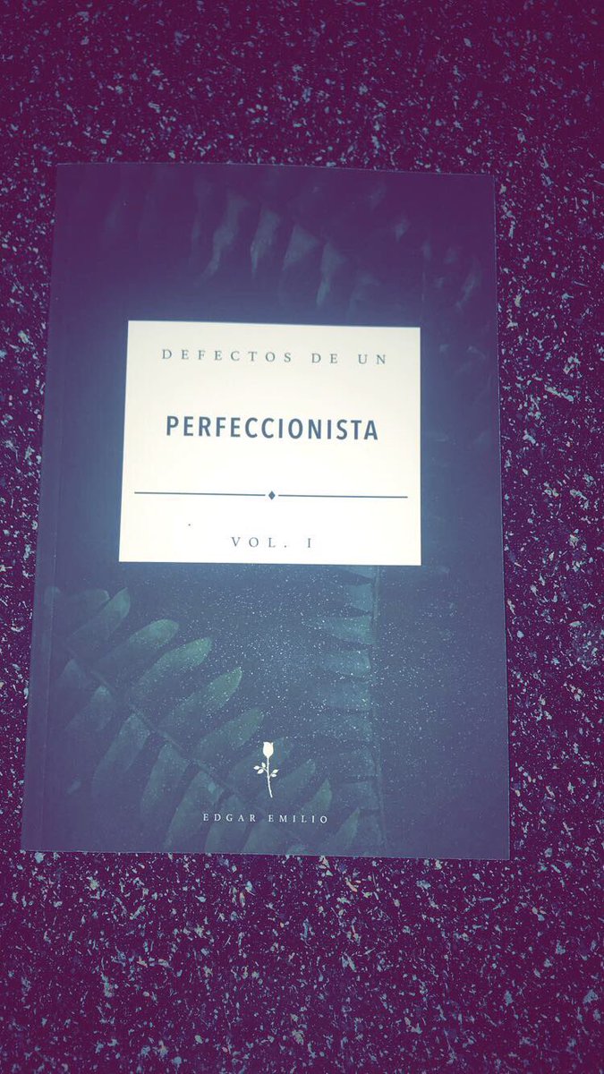 JCortess22's tweet photo. Para empezar el 2018 como se debe 🌹

@edgaremiliopr https://t.co/Vg7D1m64nI