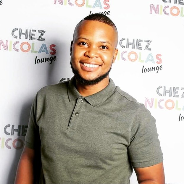 tkmotsisi's tweet photo. #ChezNicolas #iPartyAtiTowers https://t.co/ON1dRjo5LR