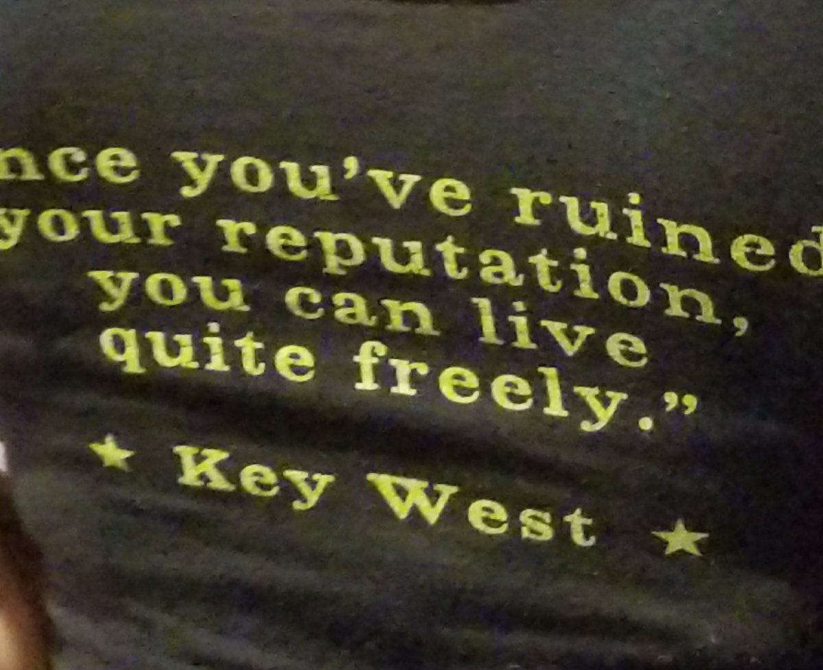 syeddoha's tweet image. #HappyNewYear Mighty U.S. of A. I won't ever bet against U.S.
I really wanted to see the last #Sunsetof2017 right from the southernmost part of not so contiguous USA. There is nothing wrong with South as long as you have a candidate like Doug. #Keywest most certainly  #NoCoyOfRoy