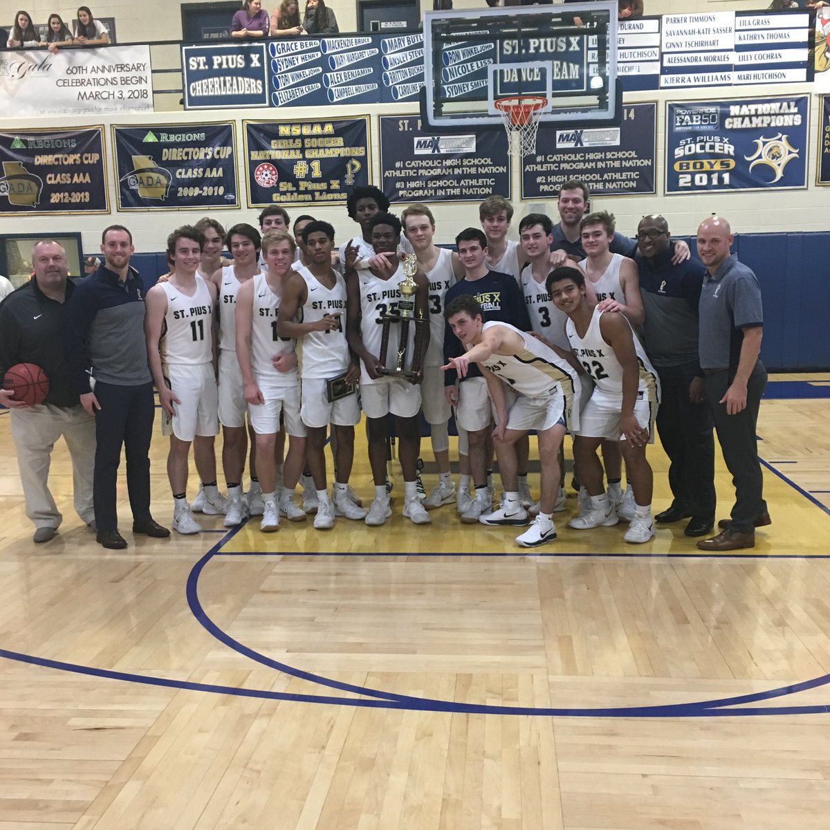 PiusXmasClassic's tweet photo. Congratulations to the 2017 St. Pius X Catholic High School Champions - St. Pius X Catholic High School !!!!!
@spxbasketball @SPX_ATL 
#MTXE #poundtherock https://t.co/7BabpGIU8B
