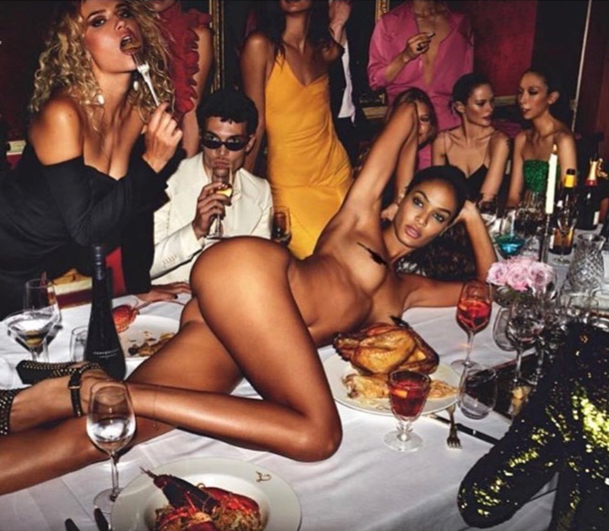 Say goodbye to 2017 in style ⚡️ #WarwickNo9