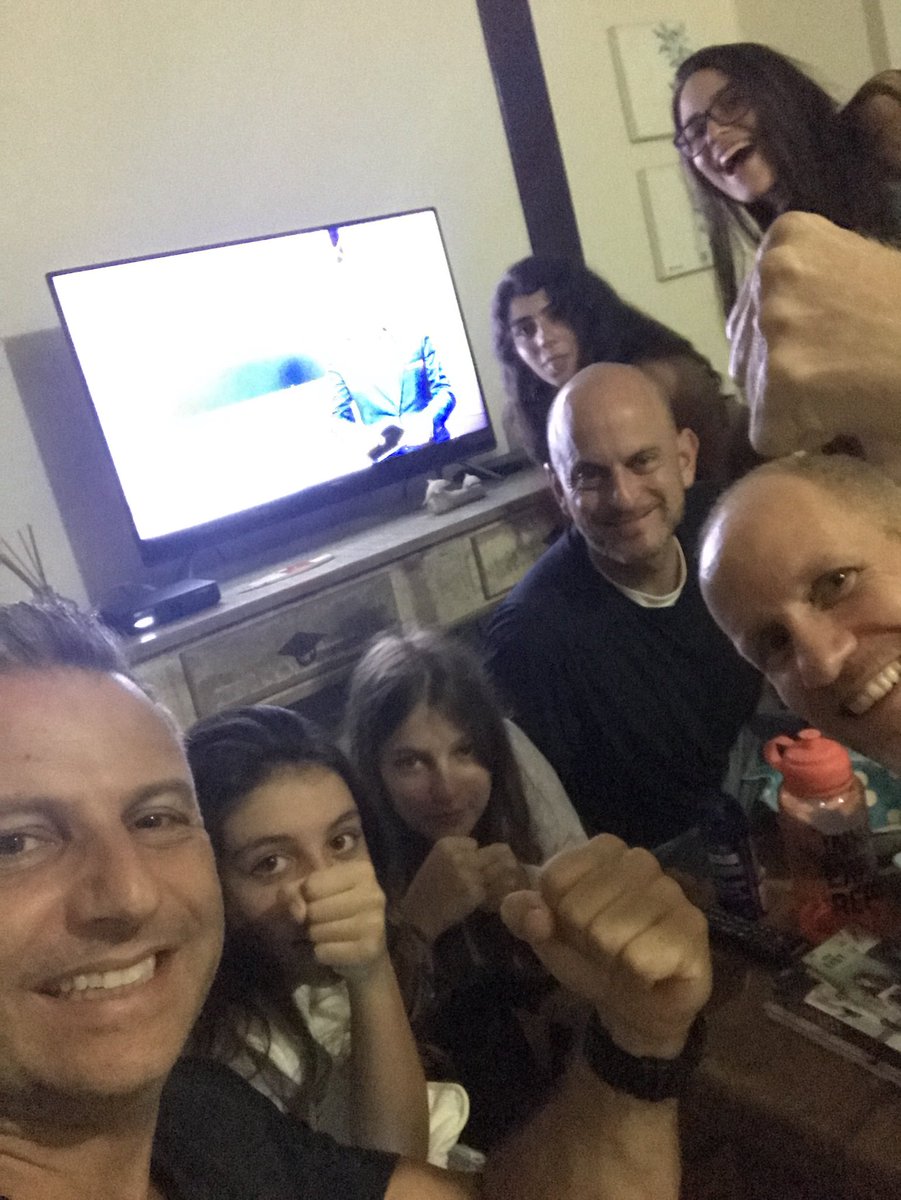 palassal's tweet photo. #CyborgNoCombate direto da Praia das Cigarras todo mundo ligado no Combate!! #sportv #Combate https://t.co/eIeg1TUDM1
