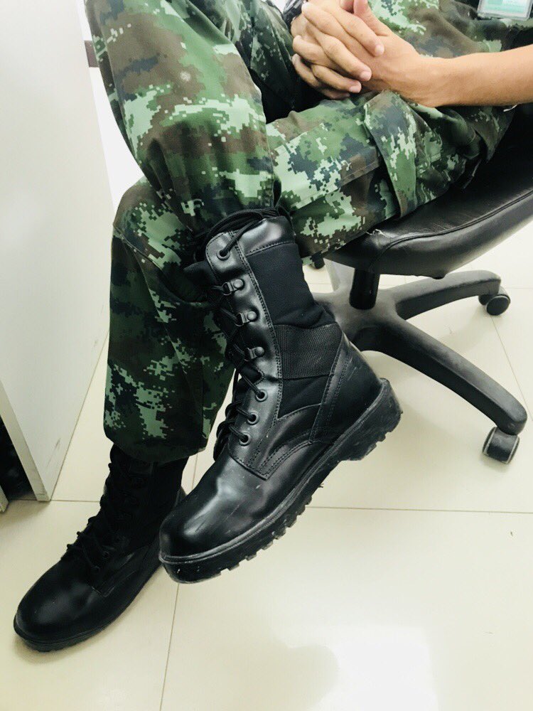 youno7's tweet photo. เพื่อนบอกเดี๋ยวถามรูปให้ ผลที่ได้ เออดี เข้าเวรข้ามปี https://t.co/RNKQKfZM9a