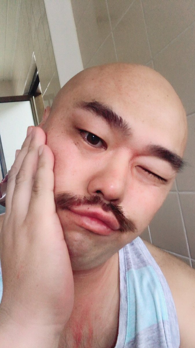 安田大サーカス クロちゃん お肌のお手入れキュキュッキュキュー