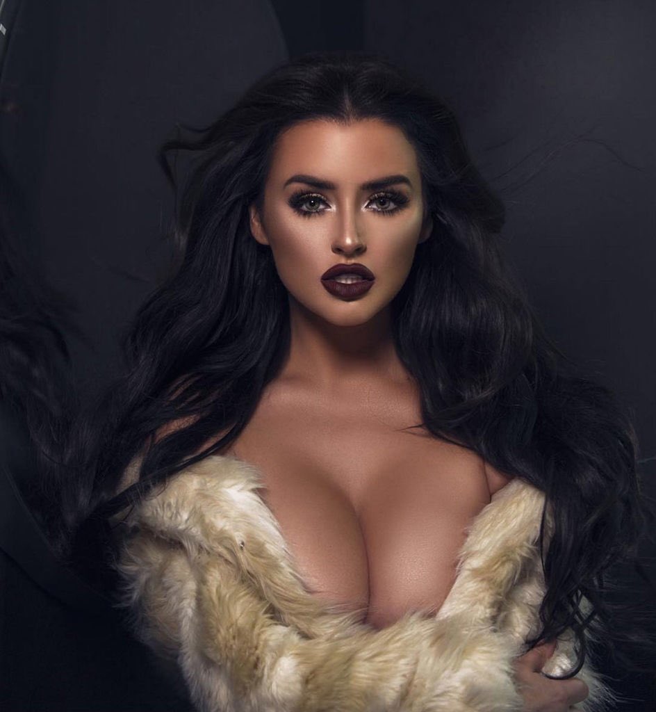 “I’m a boss, you’re a worker. I make bloody moves.” #Queen