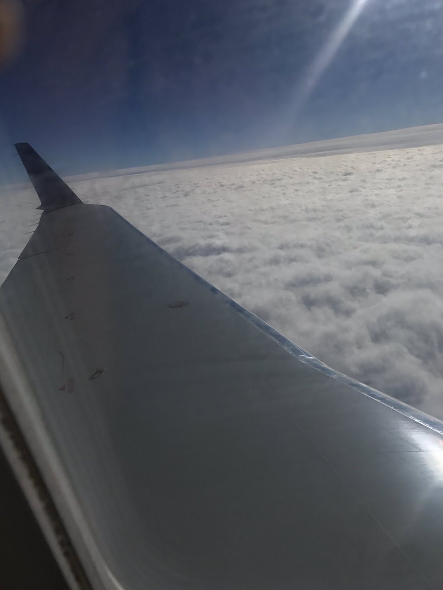 nuwave_dave's tweet photo. every time I get window seat it's the wing seat #twilightzone https://t.co/lHHY8xrTjz