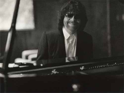 Happy 70th Birthday to the incredibly talented Jeff Lynne! 