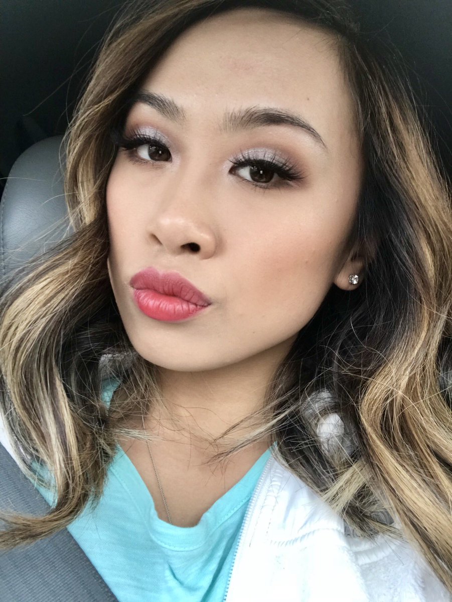 makeupbytrina's tweet photo. car selfies https://t.co/zZAzVbTeDP