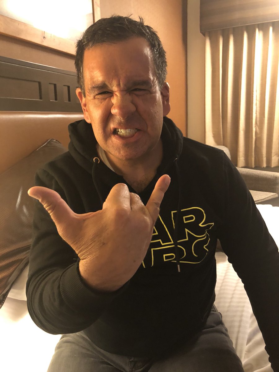 decciocmd's tweet photo. Hey @TroyFumagalli way to rep for 9 finger nation! #WisconsinFTW #fourfingersrule https://t.co/Xzo7bsLOrU