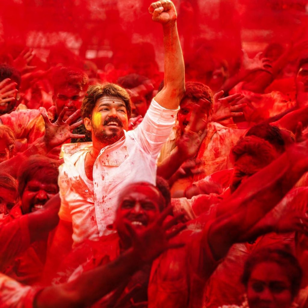 VijayFansCircle's tweet photo. Back after a long time!
#Ilayathalapathy #Vijay #Mersal https://t.co/9QiBAhMyvO