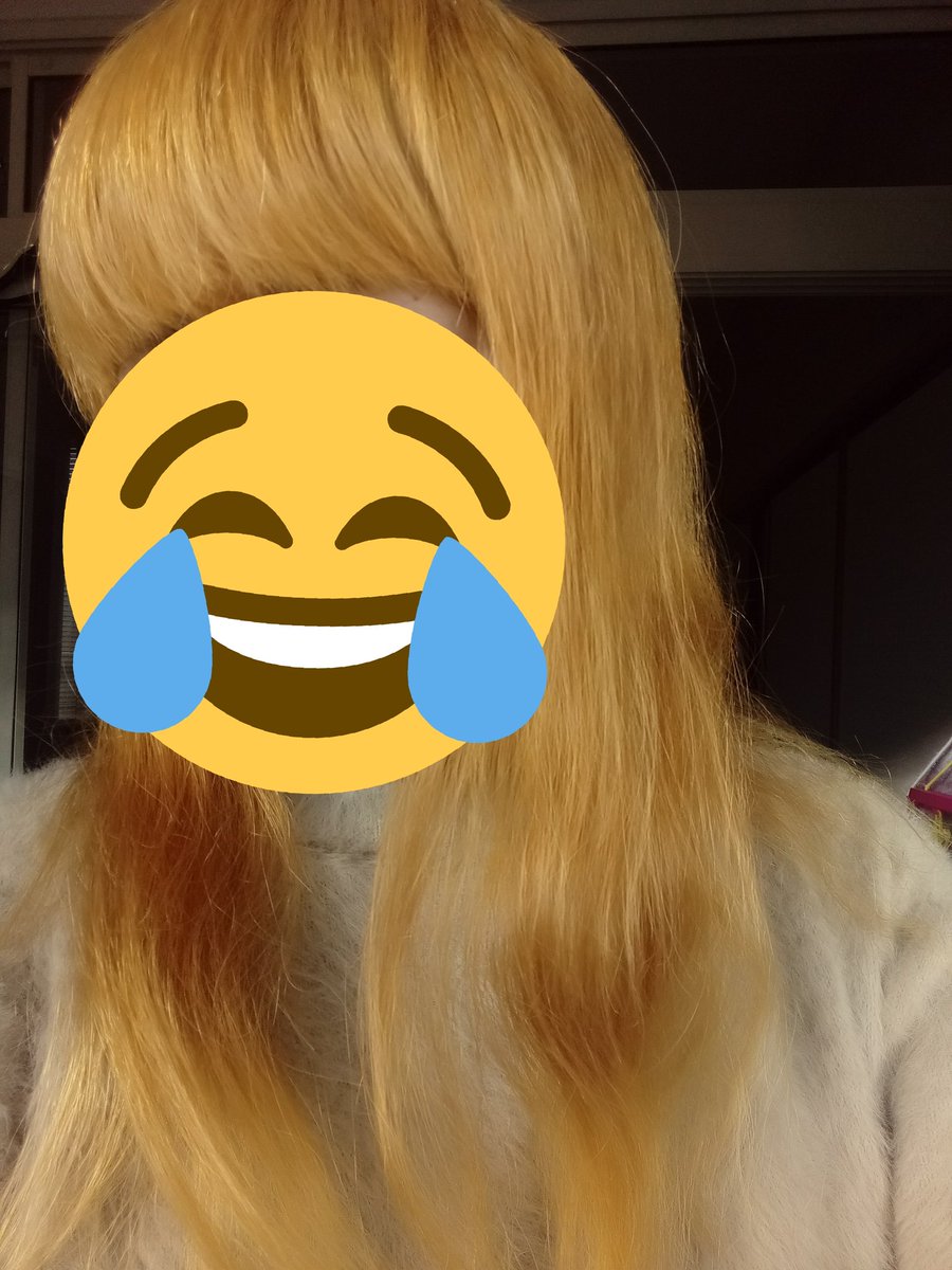 も そ さんのツイート ブリーチ2回の レモン色 に シルバーのカラーバター入れた 初めましての エンシェールズさんの ちょっとまだらになっちゃったけど きれいなアッシュになりました すっぴんですみません エンシェールズ 925 シルバー