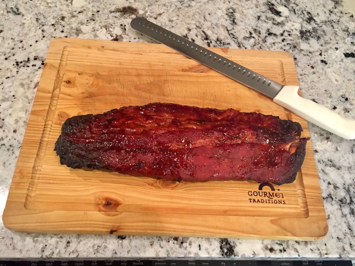 CajunMallard's tweet photo. Smoked some babybacks on the @BigGreenEgg tonight. Used a new rub developed by a good buddy @jaydurbin Let me be the first to tell you this is on point. There’s nothing out there like this! #mojorub #sweetheat https://t.co/mPMSG3tzFh https://t.co/jlVyPfOWEA