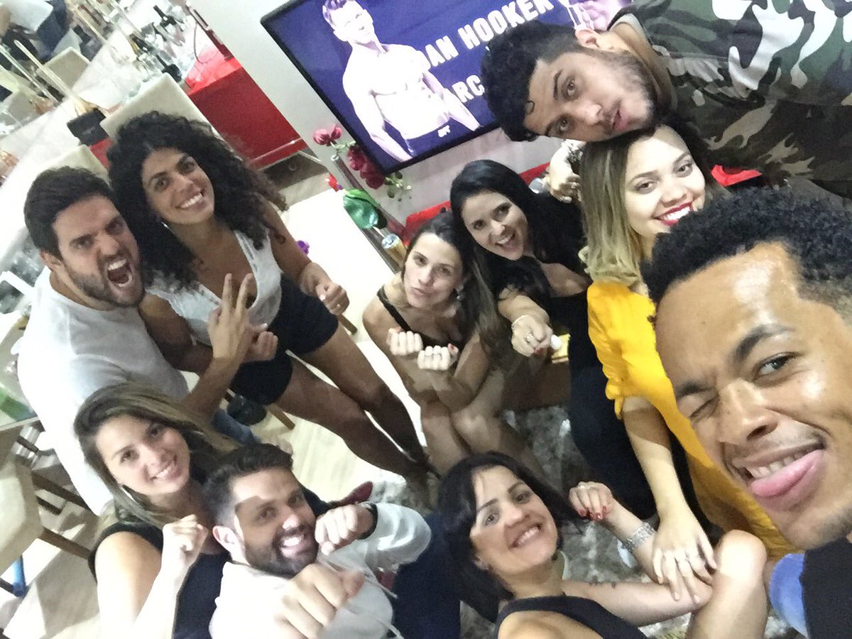 ALINECESARIO's tweet photo. UFC #UFC #CyborgNoCombate #premiercombat @canalCombate https://t.co/miBv1yg47e