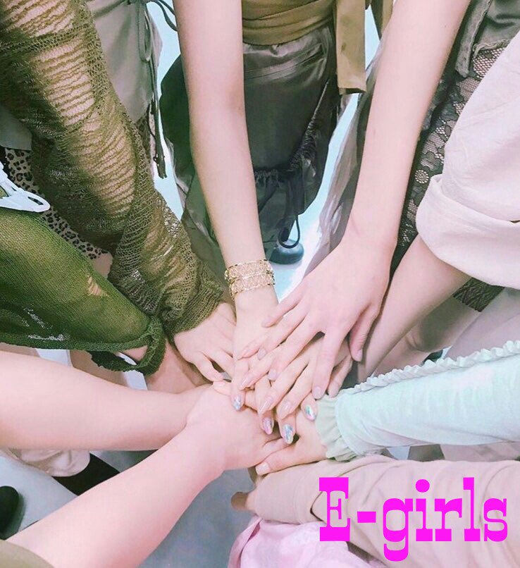 Flower_120521's tweet photo. 今日の紅白楽しみですね😊 https://t.co/poUQfZbAVS