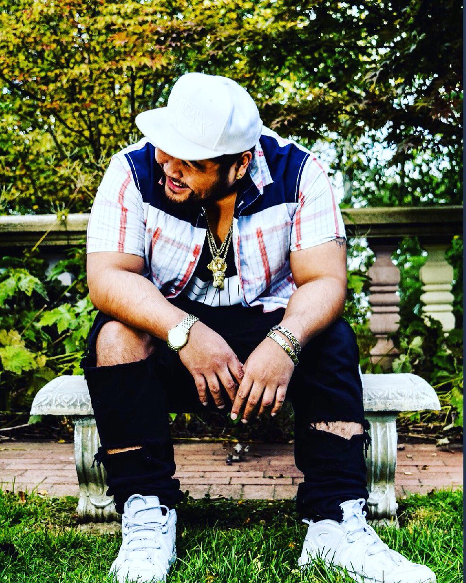 YoungSoL5's tweet photo. How imma look at the people who said I would never make it #hardworkpaysoff #fresh #music #musician #independentartist #randb #hiphop #photography #photoshoot #Soundcloudartists #GodIsGood https://t.co/z371v2RxZg