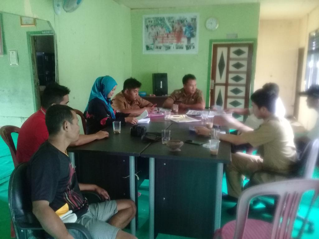 Asnah41032811's tweet photo. Koordinasi bersama kepala desa d perangkat desa.desa pekan kamis.#Riau
#GerakanInovasiDesa 
@adi_turyanto 
@tppindonesia 
@EkoSandjojo
@arwani_p3md 
@maspurwaji https://t.co/m7IU9oWVVj