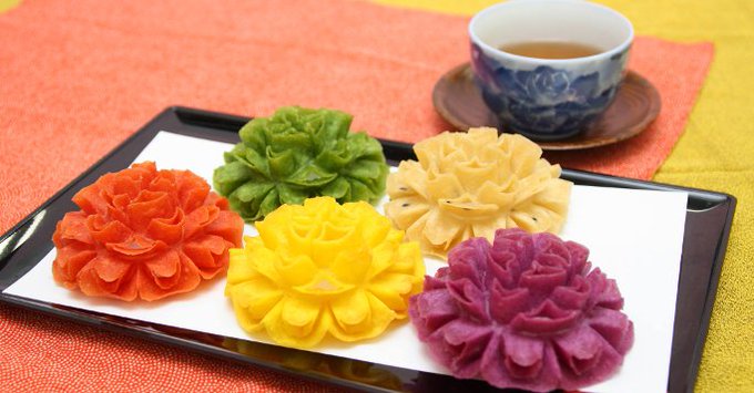 こんなにお花そっくりの揚げ菓子見たことある 花咲かりんの大人気シリーズは絶品 Sweetsvillage スイーツビレッジ
