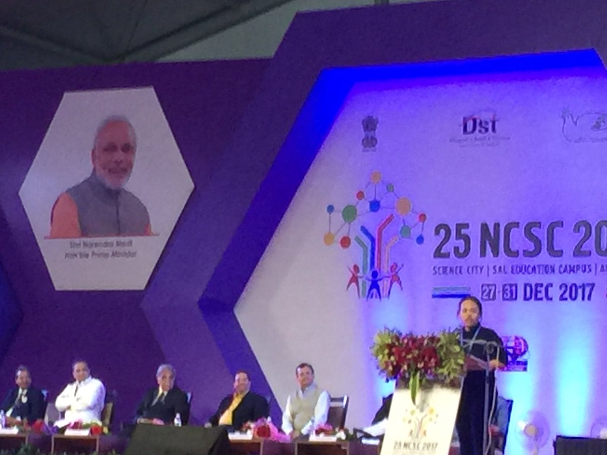 AdhvaryuKinjal's tweet photo. Child scientists from different regions share their experiences during valedictory function @25NCSC2017 #25NCSC2017 @megha2_shah @YagnangP @Dwivedi_D @narottamsahoo https://t.co/u8HeC8a2Dl