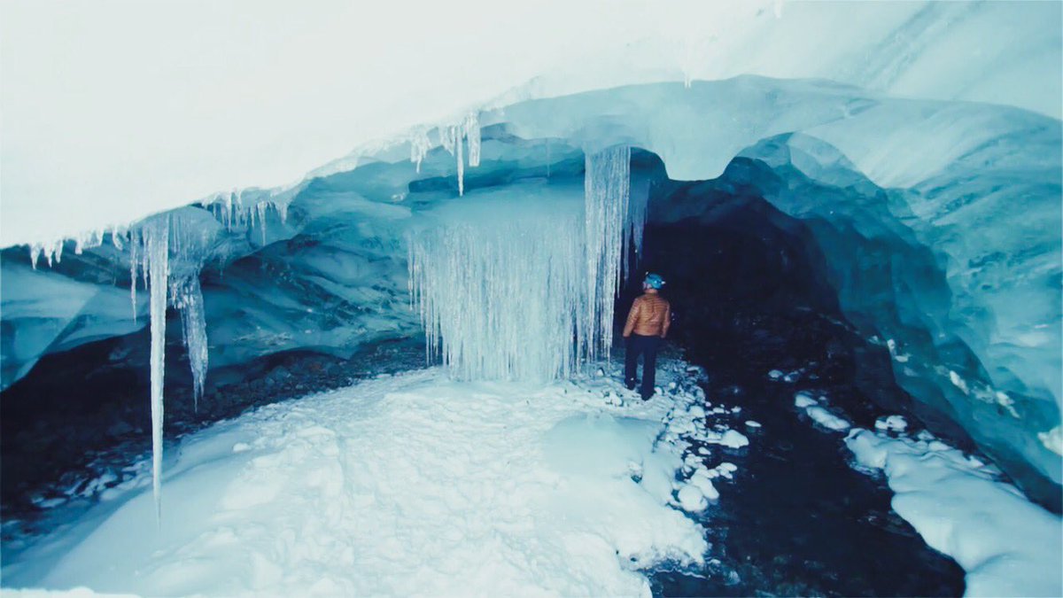 AlpineExplorer's tweet photo. @netflix just found a stargate in a glacial cave.I feel a series coming on.😉#ancient #unkown #history ancient aliens eat your heart out! https://t.co/4Awf28YMwF