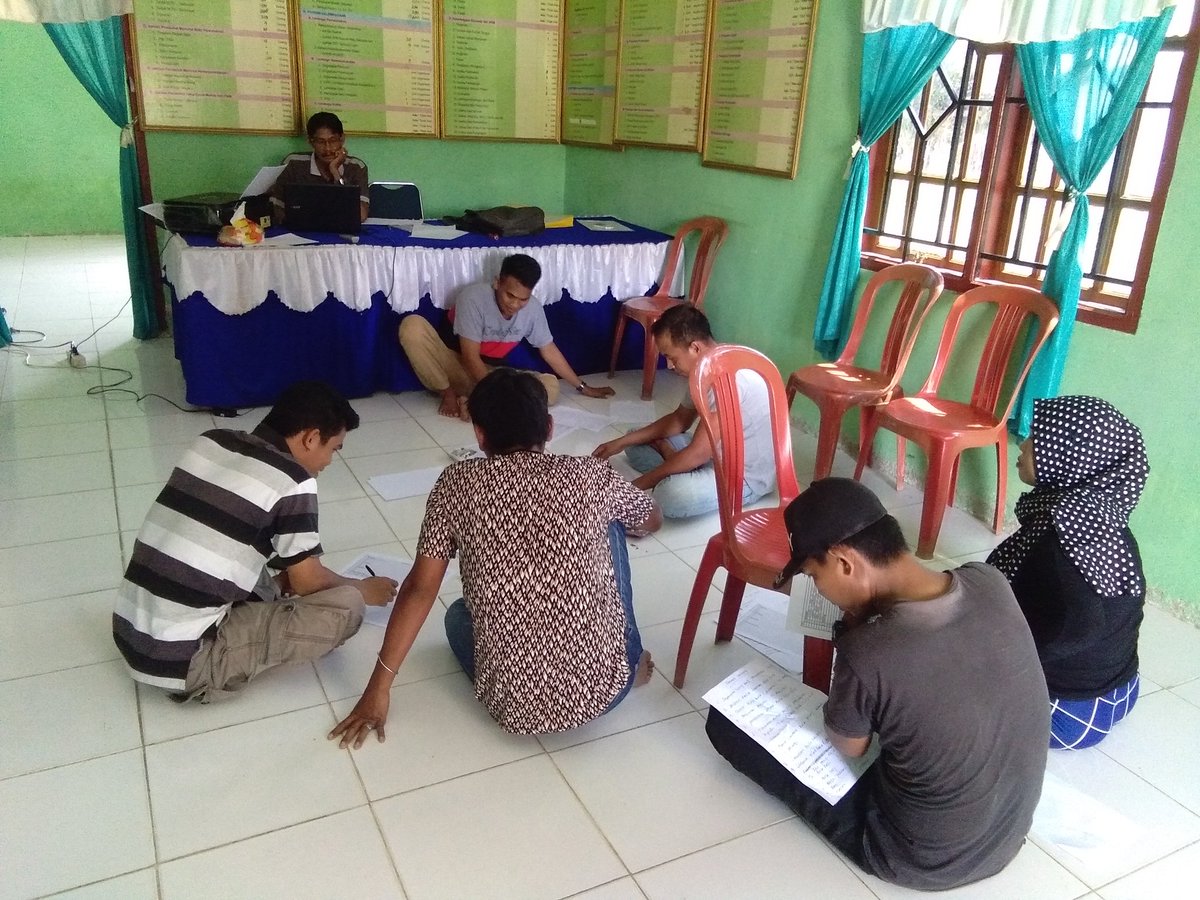 halpitpdp's tweet photo. Penyusunan dokumen RKPDesa Desa Koroha, Kecamatan Kodeoha, Kab. Kolaka Utara oleh Tim Penyusun RKPDesa
#GerakanInovasiDesa 
@jokowi 
@EkoSandjojo 
@anwsanusi 
@taufikmadjid71 
@fachrilabalado 
@tppindonesia 
@PDKemendesaPDTT https://t.co/BxJjh8GIFD