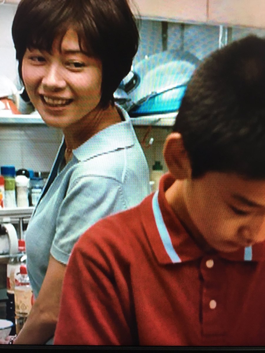 まさりん Twitter પર 海よりもまだ深く 真木ちゃんが家庭に向かない元夫に冷たい態度を崩さないが しっとりと魅力的に演じていた 男は夢をみて 女は現実をみないと 生きていけないから 噛み合わないのかも しれないね 真木よう子 海よりもまだ深く T