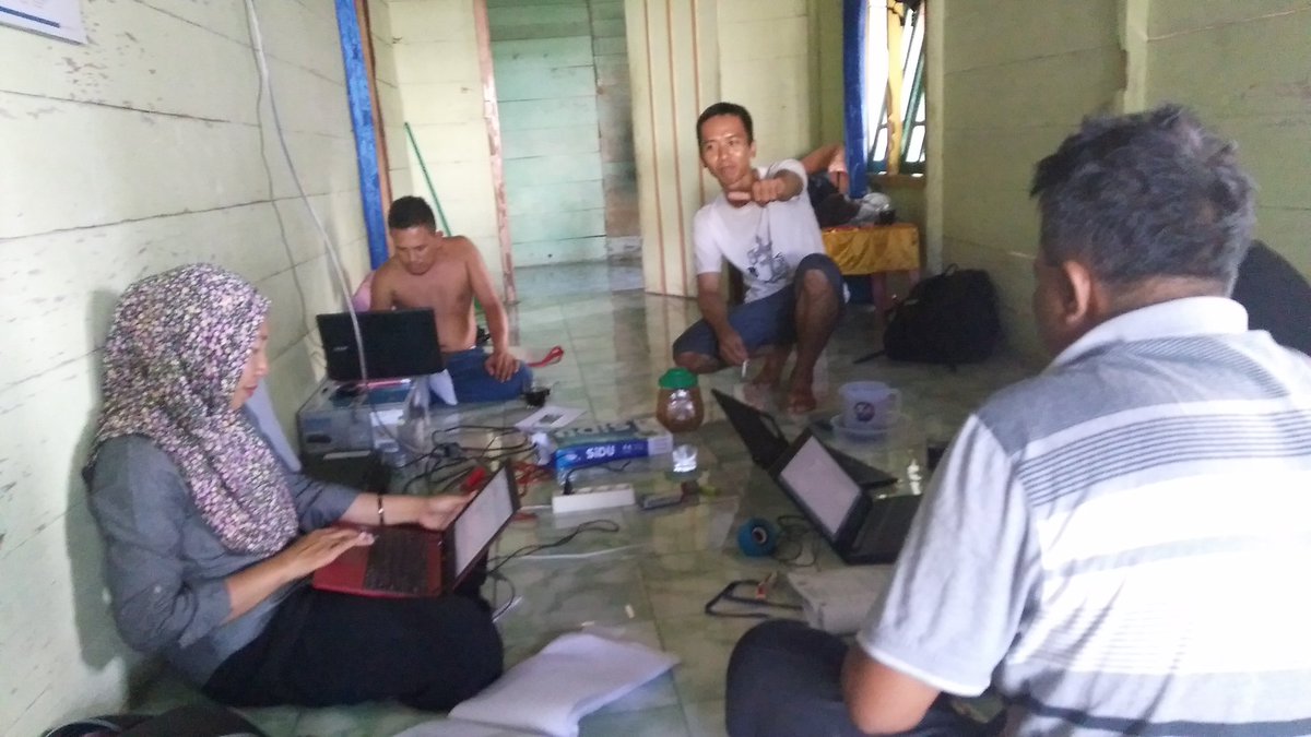 Wida73569686's tweet photo. Inovasi desa harus dimulai dari diri sendiri. TPID mandiri dalam administrasi dan pelaporan.

#GerakanInovasiDesa
#TPPISulteng
#Sulteng
@jokowi
@EkoSandjojo
@anwsanusi
@taufikmadjid71
@fachrilabalado
@HanafiSulteng
@ansar_spt 
@ASGAR23593325 https://t.co/khAbcwGoj6 https://t.co/qCTfArP0P2