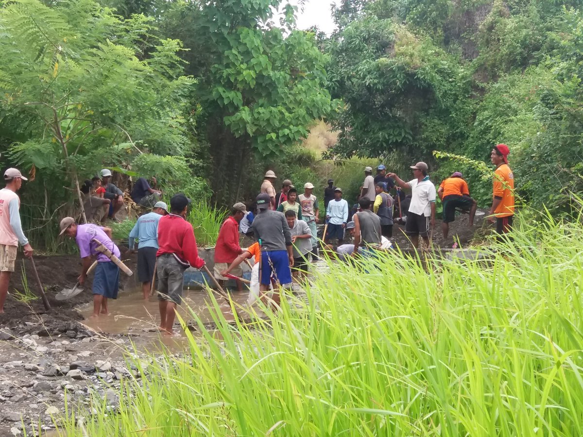 Wida73569686's tweet photo. Inovasi desa di mulai dari masyarakat

#GerakanInovasiDesa
#TPPISulteng
#Sulteng
@jokowi
@EkoSandjojo
@anwsanusi
@taufikmadjid71
@fachrilabalado
@HanafiSulteng
@ansar_spt 
@ASGAR23593325 https://t.co/khAbcwGoj6 https://t.co/BqpqzCbzZt
