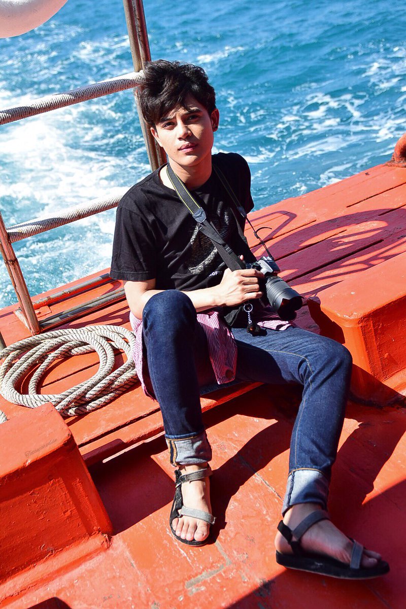 TataeIstheBest's tweet photo. - 20 - (The Last)
เซทนี้ชอบที่สุดละ เบนซ์มีบอกให้เปลี่ยนโหมดถ่ายภาพด้วย (Landscape) ก็เลยลองดู และนี่คือภาพที่ได้ .. 😆💕
#fulloutingwithbenzji #BenzJi
@Benz_jiraroj 💚 https://t.co/RdeP8W4iR4