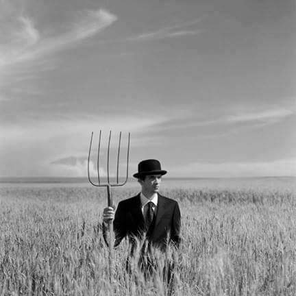 ValCodera's tweet photo. Nessuna #cultura può vivere se cerca di essere esclusiva. - Mahatma Gandhi

Fotografia di Rodney Smith https://t.co/RqMYcY7Mzn