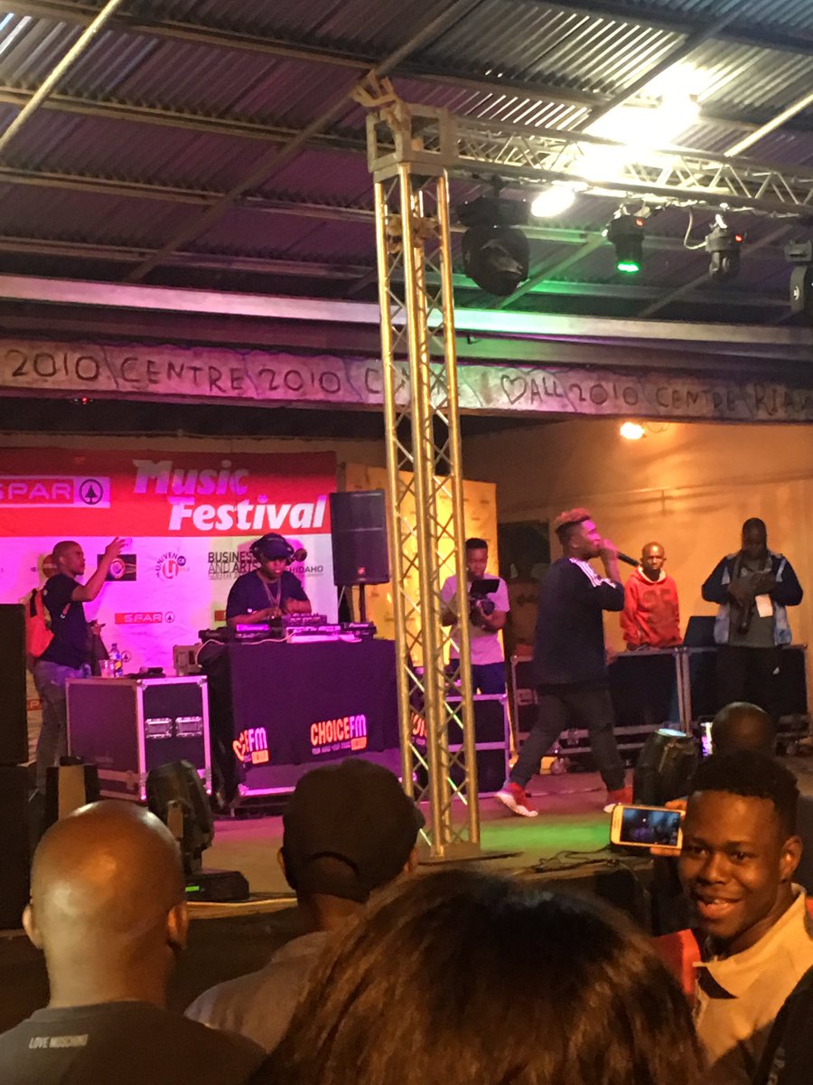 DZIVHANI1's tweet photo. Danki @DistructionB #SMF17 https://t.co/k0WBW2T9px