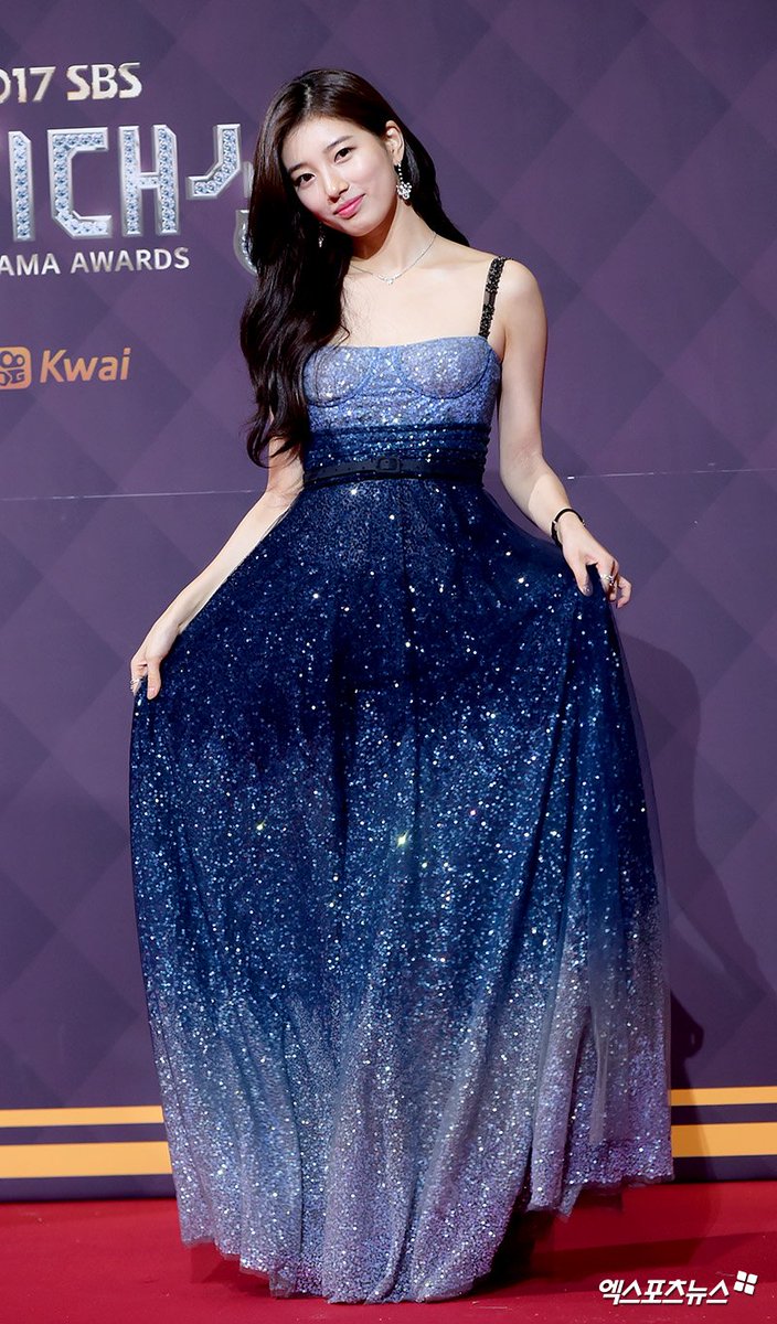 Bae Suzy S Dress In Sbs Drama Awards 2017 Inspired Nail Art Bae Suzy S Dress In Sbs Drama Awards 2017 Inspired Nail Art