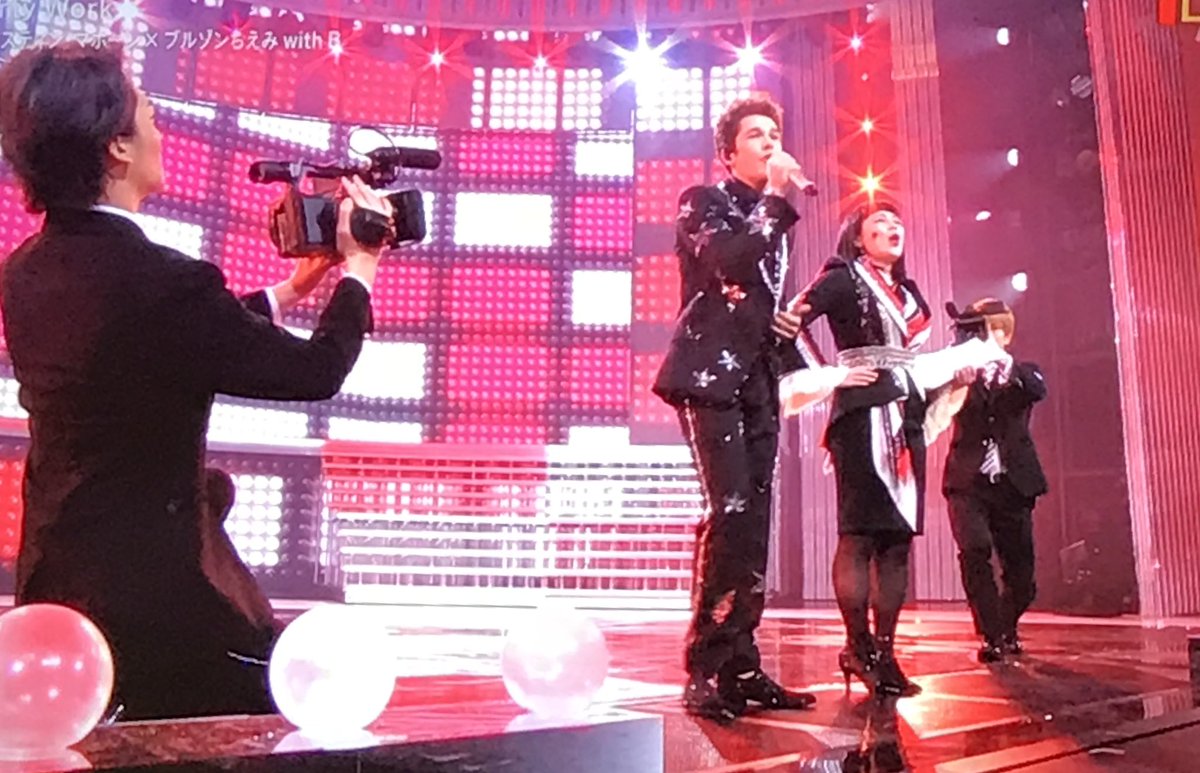 ブルゾンちえみが本家オースティン・マホーンとコラボで登場！高橋一生も爆笑のネタ披露「1年でこの進化すごい