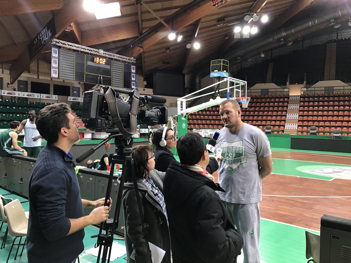Limoges CSP (@limogescsp) on Twitter photo Dernier point presse de l’année pour coach <a href="/MillingKyle/">Kyle Milling</a> 🎤🎥 @FBLimousin <a href="/F3Limousin/">France 3 Limousin</a> @lepopu_sports Dernier point presse de l’année pour coach <a href="/MillingKyle/">Kyle Milling</a> 🎤🎥 @FBLimousin <a href="/F3Limousin/">France 3 Limousin</a> @lepopu_sports