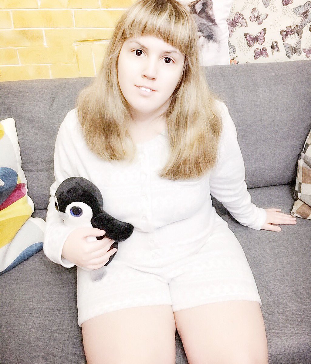 TheDarkAngela_'s tweet photo. Comfortable PJ romper with my new toy penguin same match eyemask and ankle socks @laVieenRose #mavieenrose ✨✨ https://t.co/JVUEkGhMjQ