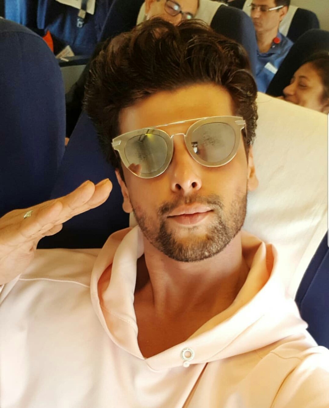 Kushal Tandon to return to TV with Jennifer Winget's Beyhadh. Is he still  friends with Gauahar Khan? | Catch News