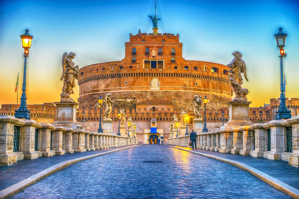 MarkDeu's tweet photo. Awesome photo location to capture the spirit of Rome. Have you seen it? 🛫 🎊☄🎉 #Roma #photography #reisen #fotografie #Travel #wanderlust #landscape #nature #sunset #natur  #sunsetporn #colorful #Sonya7 #Zeiss #photooftheday  #sunsetlovers #engelsburg #vaticono #cityscape https://t.co/fazgkFWsnd