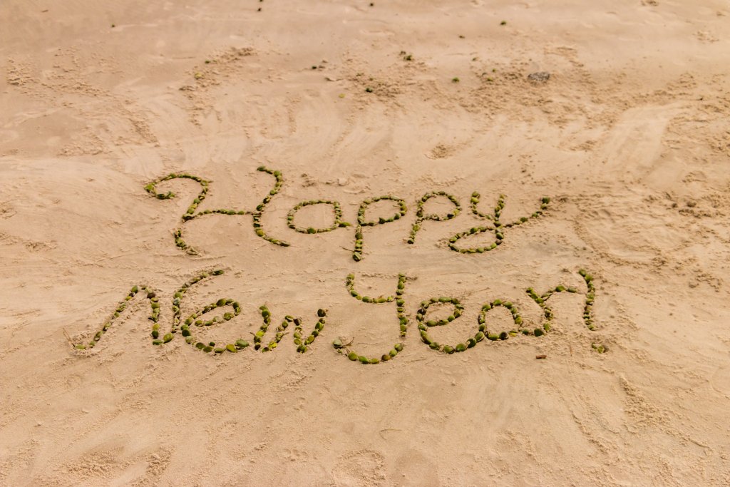 snapmammas's tweet photo. Hey #2018 What took you so long?
#HappyNewYear #CanonEOS70D    #greetings #hope https://t.co/1IFpZppaFH https://t.co/GUjt57rDnm
