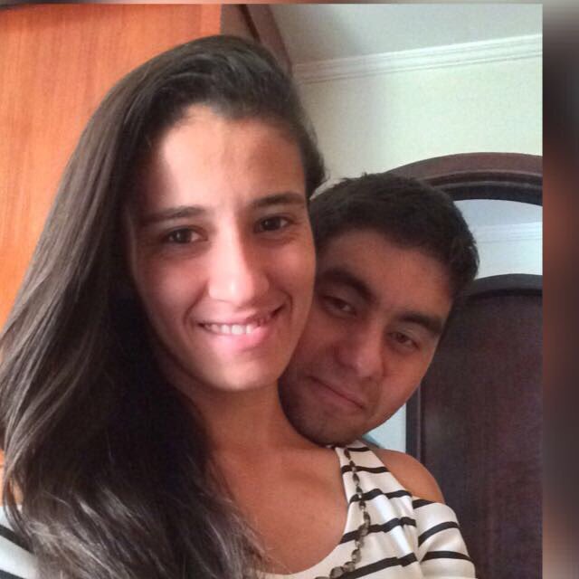 ErickUeda's tweet photo. Queria você aqui comigo, pra lhe dar um abraço vida @BellaaSoares 💔😢 https://t.co/Yf956MDwyh