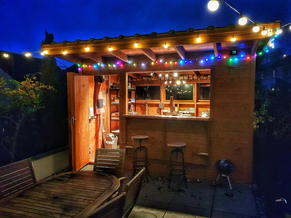 KungFuBBQ's tweet image. 2017: 150 cooks outside with fire. 
130 on my @Weberbarbecues kit: 116 were unique cooks / 14 repeats. 
20 cooks on the @UuniHQ 16 Pizza cooks / 4 cast iron cooks.
What a great year of cooking, totally loved it!