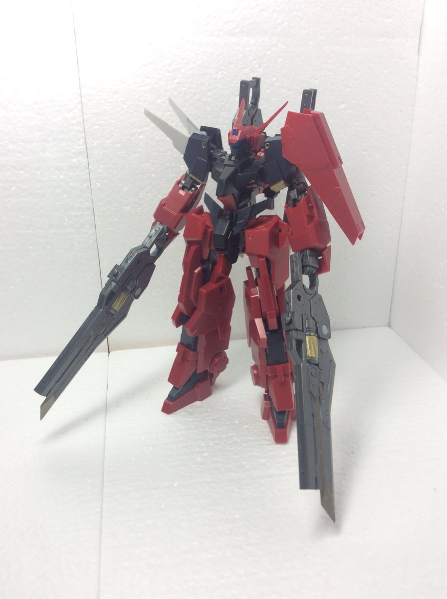 O Xrhsths えあれ Edf復帰再燃 Sto Twitter Nsg 048 ヴァイスハイト8 Re コトブキヤショップ限定キット フレズヴェルク ルフスのベリルショットライフル4丁を搭載 コクピットパーツが塗装中に溶けてお釈迦になったのでここだけコボルドに同梱のヴァイスハイトから