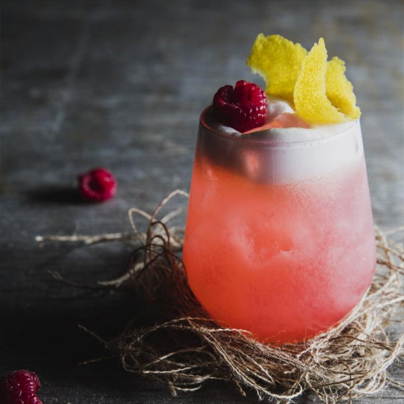 We make one of the world’s purest vodkas so you can make some of the world’s tastiest #cocktails. Explore our range of signature drinks here: bit.ly/KKCRWBS. #recipes