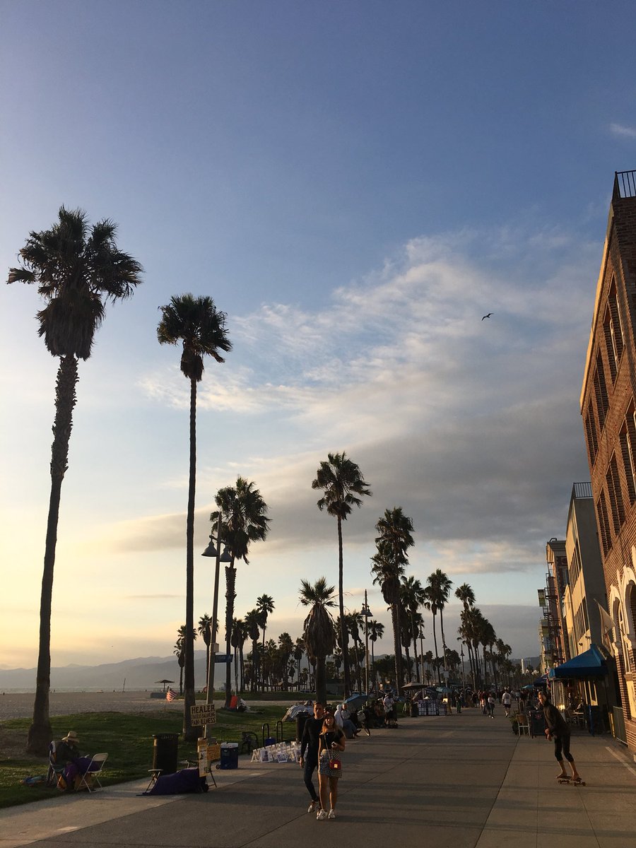 rodmagaru's tweet photo. Among all places I've been this year, LA is more welcoming and chill. Legit relaxation. #willGoBack https://t.co/fmdMUjwjSb