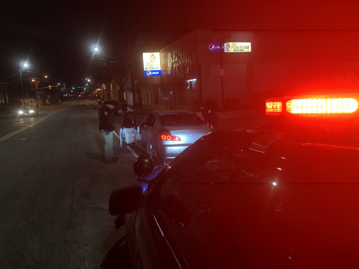 PascoPoliceDept's tweet image. Officer Frantz observed the pictured vehicle driving in the area of 5th and Lewis with no lights on.  Further investigation, with some assistance from Franklin County Deputies led to the driver being arrested for DUI. #OfficerFrantz #dontdrinkanddrive #pascoproblems #pascopolice