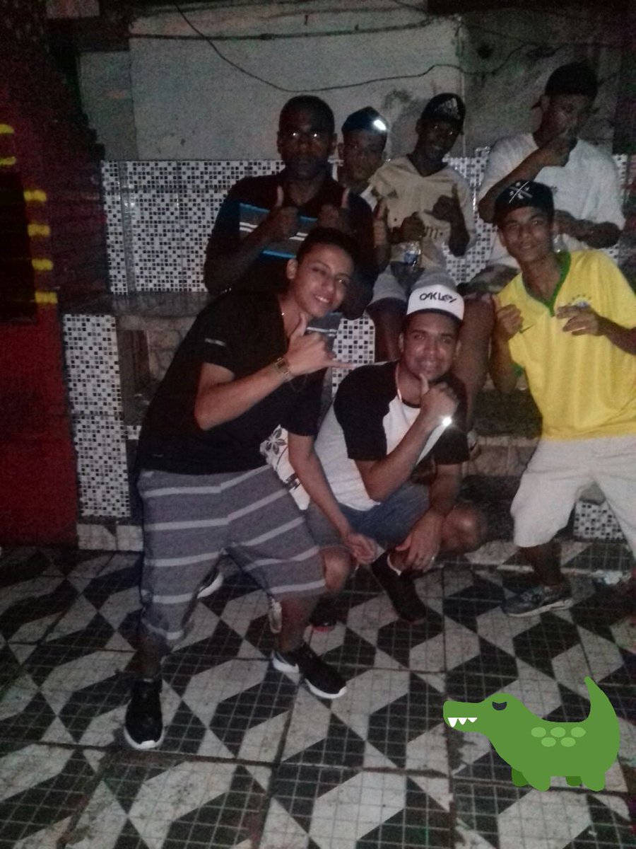 luanstyfler021's tweet photo. Sobre o baile do jaca ✨💃
#comosCria👥 https://t.co/qizOX1ixH6
