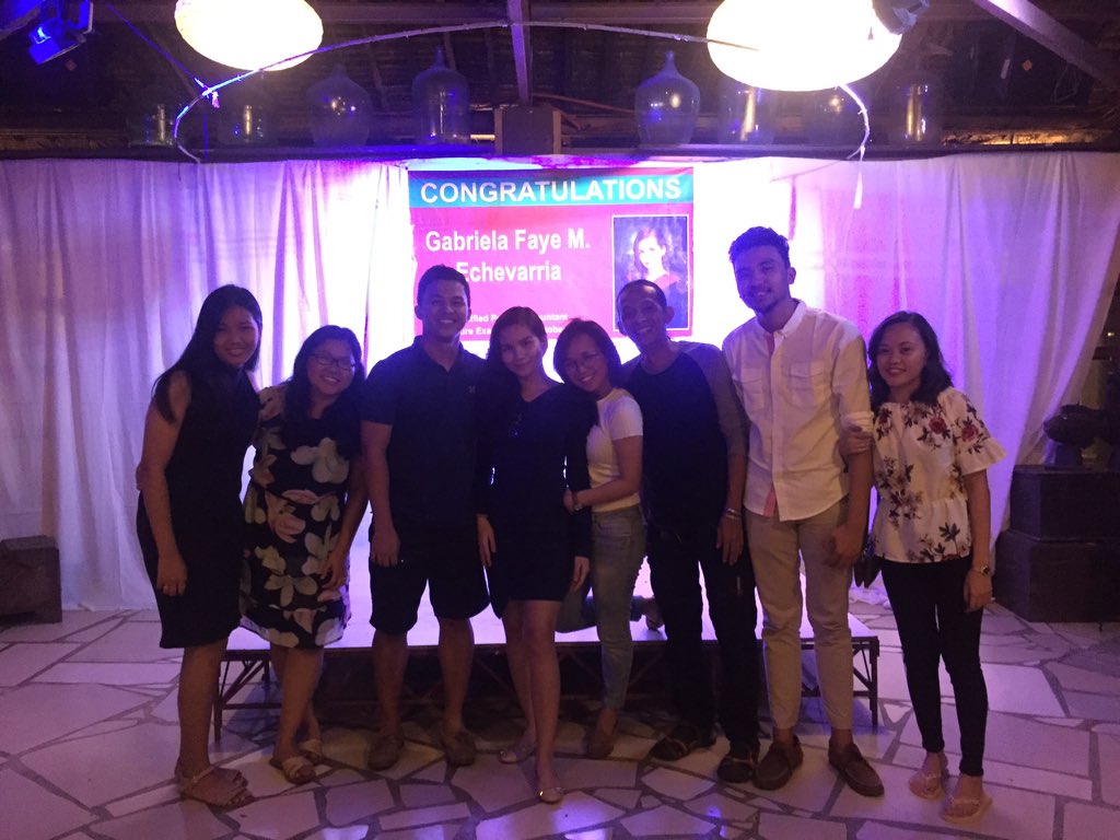 gabechevarriaaa's tweet photo. Things that happened in 2017 that I'm thankful for:
Singapore trip, Boracay trip, #Sablay2017, celebrating #CPA2017 with family and friends https://t.co/lMnIGjw4Nu