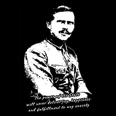 Comrades, it has been a privilege to return to #Petrograd and experience the Revolution. My wish for the new year is the this generation of revolutionaries, like Nestor Ivanovych (<a href="/NMakhno_1917/">Nestor Makhno</a>) continue to defend YOUR Revolution! Happy New Year to all! #Happy1918 #1917LIVE