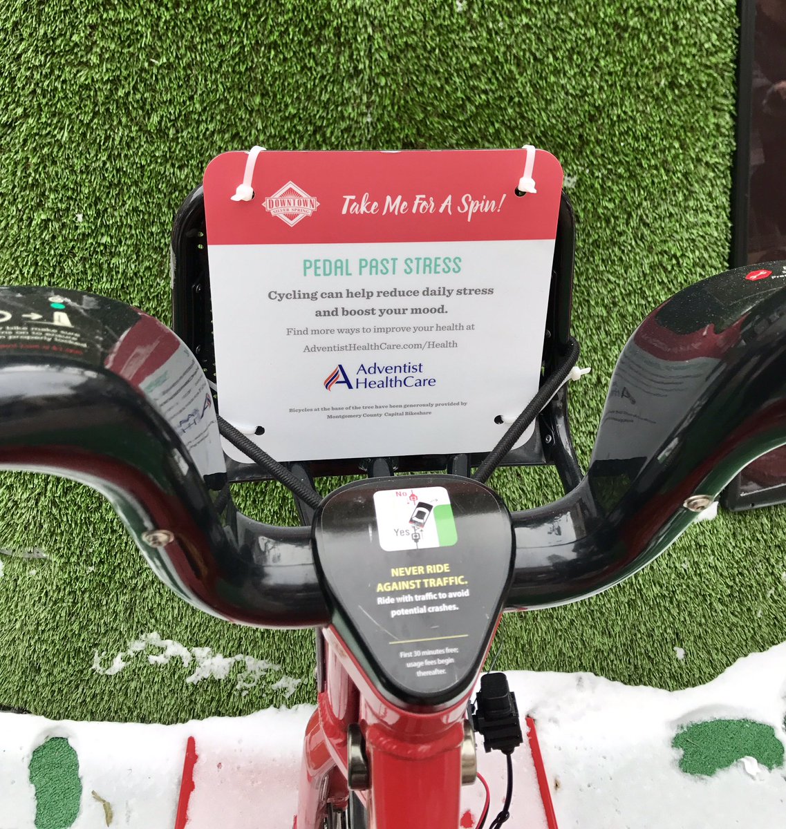 GlobalFatema's tweet photo. Out of all the Christmas trees I've seen in the US & Asia these past weeks, this one may be the best...#bikingforlife @SilverSpringMD https://t.co/Z0O3srkJi6