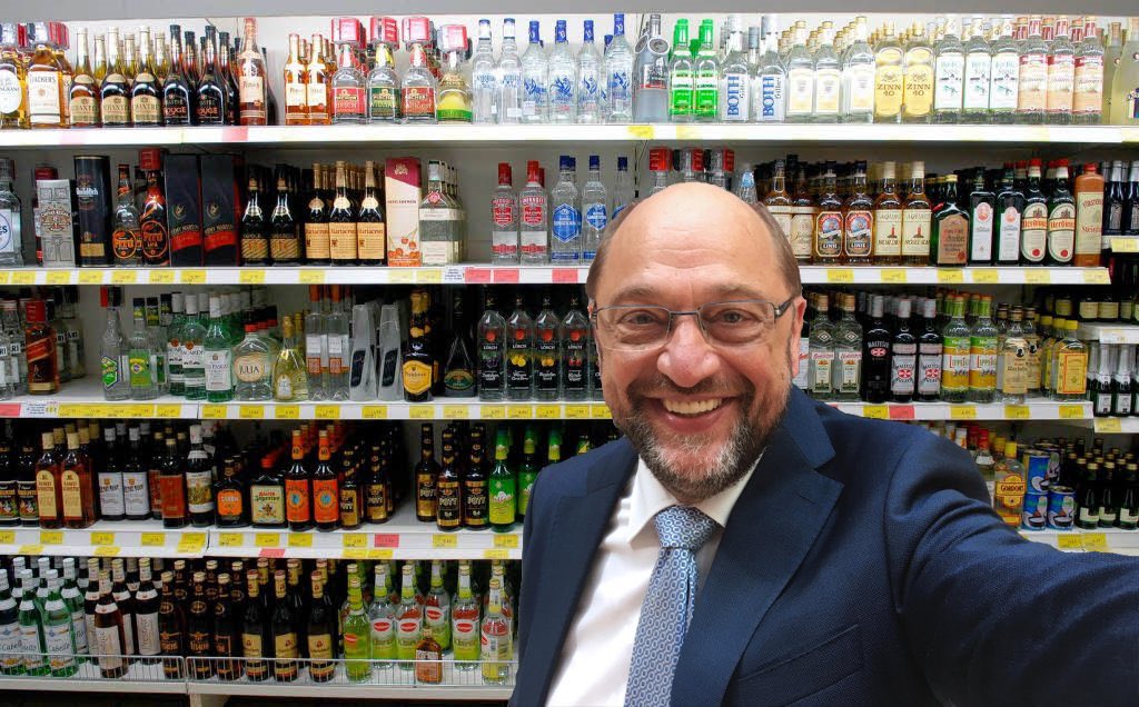 Claudio Casula on Twitter "Kleiner Feigling mit Destillationshintergrund.…