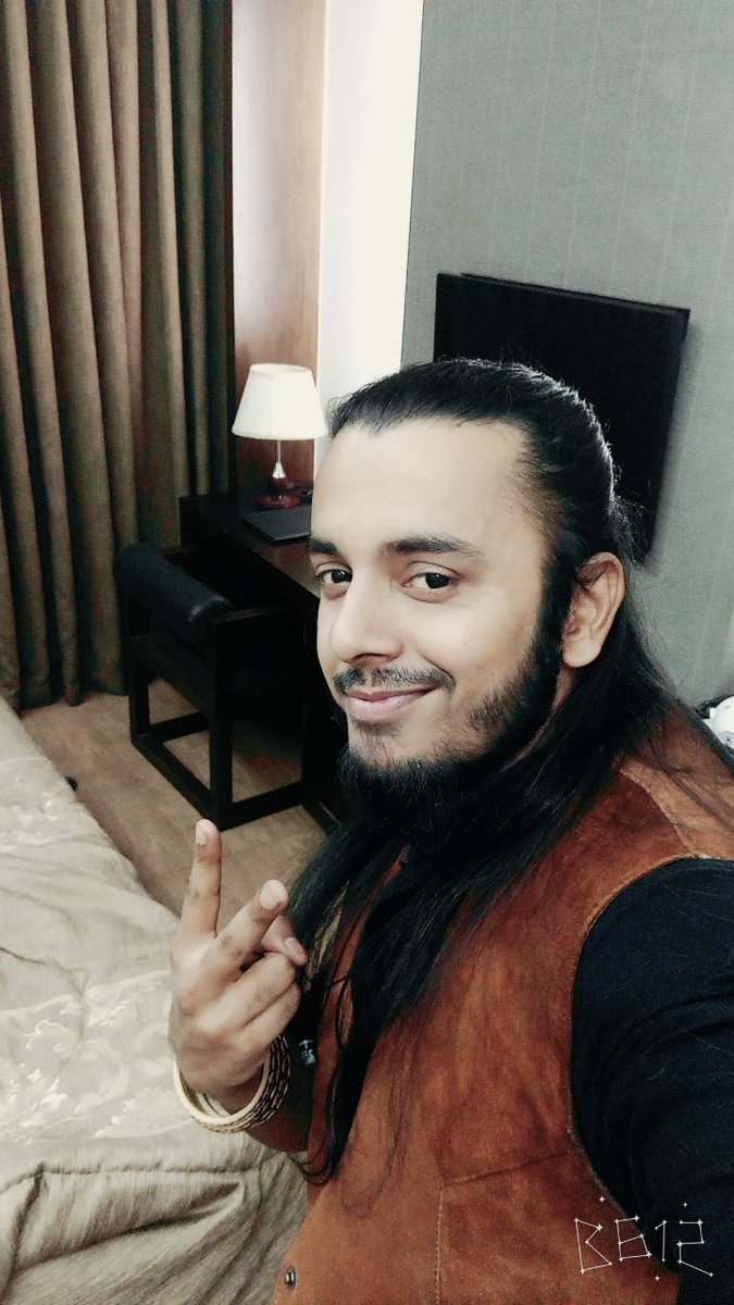 SnigdhajitB's tweet photo. Ready to go to today's playground at #Dhaka #NarayangunjClub. Feeling proud to be a part of this grand evening. #AwaitingNewYear #PositiveVibes #Refresshments #InternationalConcert @singer_shaan @RadhikaMukherji @MikaSingh @SunidhiChauhan5 @bonysengupta @idevadhikari 🙏😇✌️❤️ https://t.co/uqPG5fEr3c